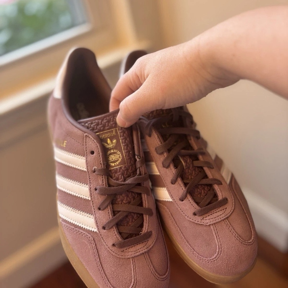 Adidas Suede Sneakers in dusty pink and White